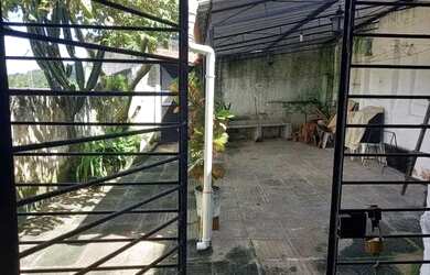 Imagem 1: Vendo casa. Guarda roupa, 2 Banheirose4 Dormitórios