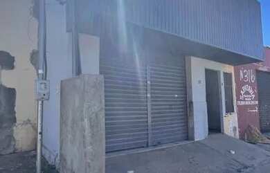 Imagem: O depósito possui 48m² de Área e está localizado em Centro