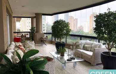 Imagem: O apartamento possui 5 Dormitórios, 5 Banheiros, 5 Vagas na