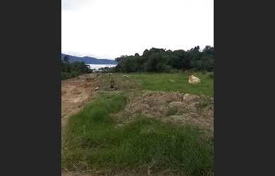 Imagem: O terreno possui 360m² de Área e está localizado em Praia