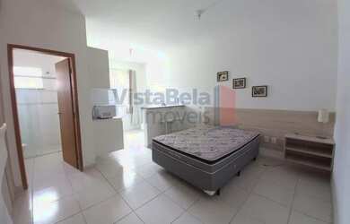 Imagem: A kitnet possui 1 Dormitório, 1 Banheiro, 1 Vaga na garagem