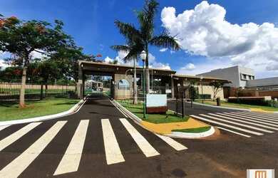 Imagem: O terreno possui 420m² de Área e está localizado em Vila