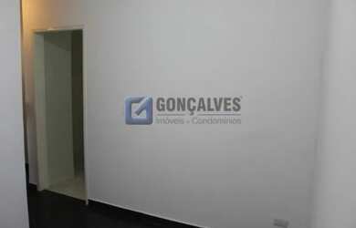 Imagem: O apartamento possui 2 Dormitórios, 1 Banheiro, 2 Vagas na