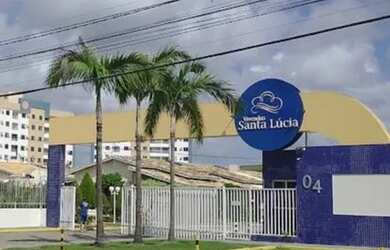 Imagem: A casa possui 4 Dormitórios, 3 Banheiros, 2 Vagas na garagem