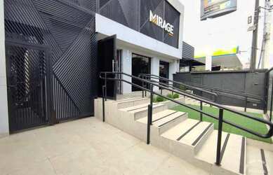 Imagem: A casa possui 3 Dormitórios, 5 Banheiros, 1 Vaga na garagem