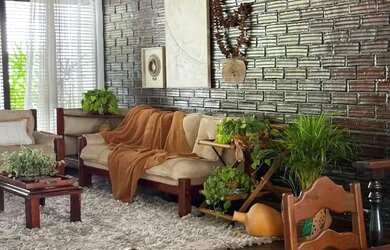 Imagem: A casa possui 3 Dormitórios, 2 Banheiros, 3 Vagas na garagem