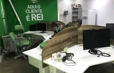 Imagem: O depósito possui 2 Vagas na garagem e 500m² de Área e está