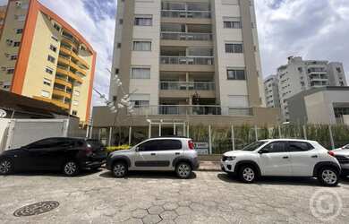 Imagem 2: Apartamento semimobiliado com sacada e churrasqueira na Trindade