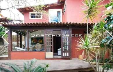 Imagem: A casa em condomínio possui 4 Dormitórios, 5 Banheiros, 2