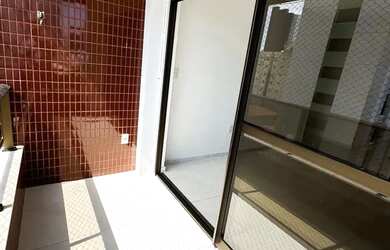 Imagem: O apartamento possui 3 Dormitórios, 2 Banheiros, 2 Vagas na