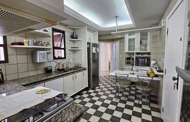 Imagem 14: Vendo apartamento com quatro quartos, sendo duas suítes, duas salas,...