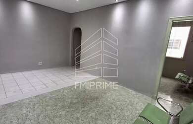 Imagem: O depósito possui 2 Vagas na garagem, 230m² de Área e está