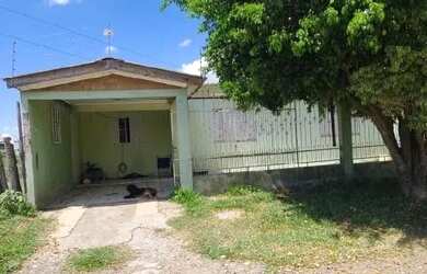 Imagem: A casa possui 1 Dormitório, 1 Banheiro, 131m² de Área e