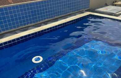 Imagem: A casa possui 3 Dormitórios, 2 Banheiros e 1 Vaga na garagem