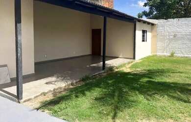 Imagem: A casa possui 2 Dormitórios, 1 Banheiro e está localizado
