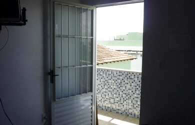 Imagem 3: Excelente qutinete em Rio das Ostras, Rua Sta. Catarina, perto da pista...