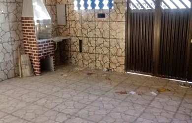 Imagem: A casa possui 2 Dormitórios, 1 Banheiro e está localizado