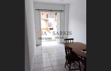 Imagem: O apartamento possui 1 Dormitório, 1 Banheiro, 1 Vaga na garagem