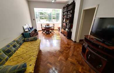 Imagem: O apartamento possui 3 Dormitórios, 1 Banheiro, 1 Vaga na garagem