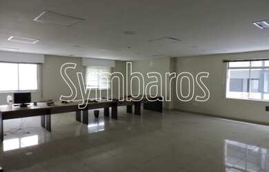 Imagem: O depósito possui 5 Vagas na garagem e 720m² de Área e está