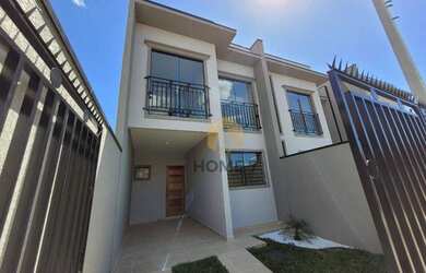 Imagem: A casa possui 3 Dormitórios, 1 Banheiro, 1 Vaga na garagem