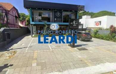 Imagem: O depósito possui 5 Vagas na garagem, 648m² de Área e está