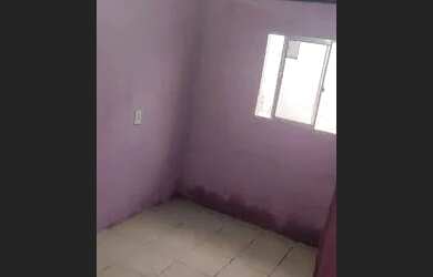 Imagem: A casa possui 1 Dormitório, 1 Banheiro e está localizado