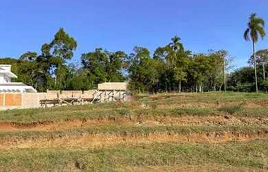 Imagem: O terreno possui 367m² de Área e está localizado em Country