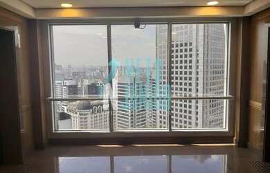 Imagem: O depósito possui 5 Vagas na garagem, 372m² de Área e está