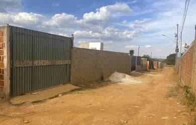 Imagem: O terreno possui 300m² de Área e está localizado em Setor