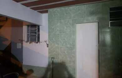 Imagem: A casa possui 1 Dormitório, 1 Banheiro, 35m² de Área e está