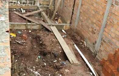 Imagem: O terreno possui 80m² de Área e está localizado em Santo