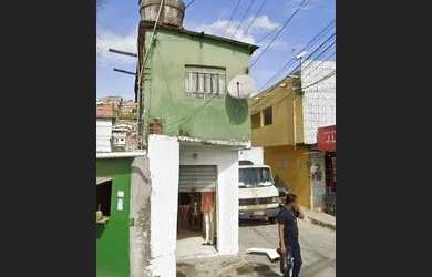 Imagem: A casa possui 2 Banheiros e está localizado em Dois Carneiros