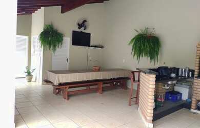 Imagem 2: Excelente casa com 326 m² de construção a venda bairro Rezek em Artur...