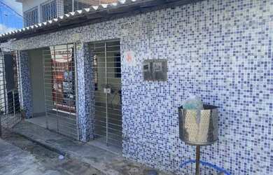 Imagem: A casa possui 2 Dormitórios, 1 Banheiro, 1 Vaga na garagem