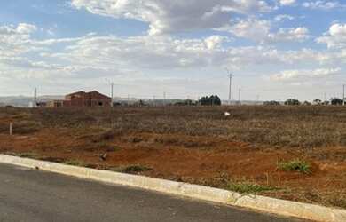 Imagem: O terreno possui 300m² de Área e está localizado em Anápolis