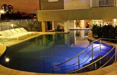 Imagem: O apartamento possui 2 Dormitórios, 1 Banheiro, 1 Vaga na garagem