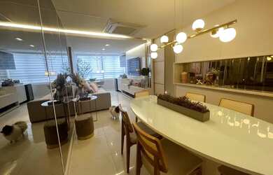 Imagem: O apartamento possui 3 Dormitórios, 4 Banheiros, 2 Vagas na