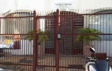 Imagem: O apartamento possui 1 Dormitório, 1 Banheiro, 30m² de Área