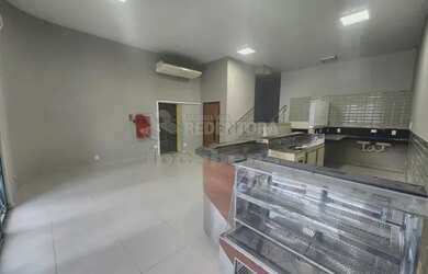 Imagem: O depósito possui 450m² de Área e está localizado em Centro