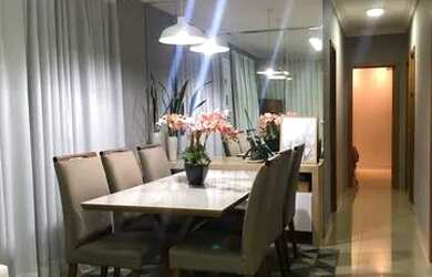 Imagem: O apartamento possui 4 Dormitórios, 1 Banheiro, 2 Vagas na