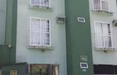 Imagem: O apartamento possui 1 Dormitório, 1 Banheiro, 1 Vaga na garagem