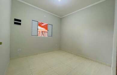 Imagem 9: Linda casa com piscina pé na areia novinha próximo à plataforma de...