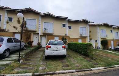 Imagem: A casa em condomínio possui 3 Dormitórios, 2 Banheiros, 2