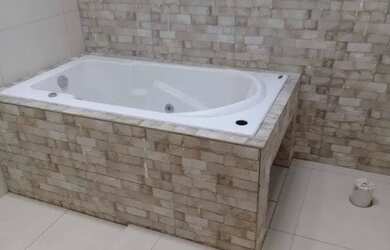 Imagem: A casa possui 5 Dormitórios, 5 Banheiros, 5 Vagas na garagem