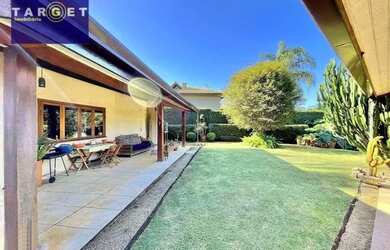 Imagem: A casa em condomínio possui 3 Dormitórios, 4 Banheiros, 5