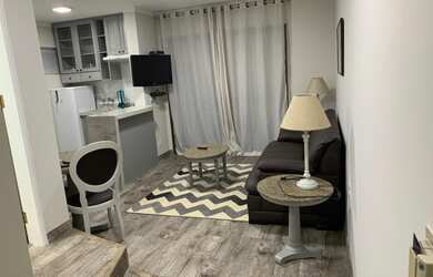 Imagem: O studio possui 1 Dormitório, 1 Banheiro, 1 Vaga na garagem