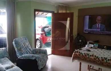 Imagem: A casa possui 4 Dormitórios, 3 Banheiros, 2 Vagas na garagem