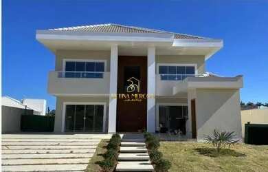 Imagem: A casa em condomínio possui 5 Dormitórios, 5 Banheiros, 2