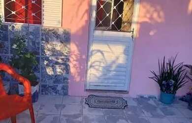 Imagem: A casa possui 2 Dormitórios, 1 Banheiro e 102m² de Área e